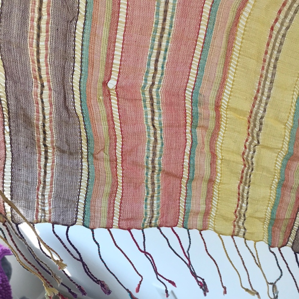 Multi colored scarf - Picture 2 of 4